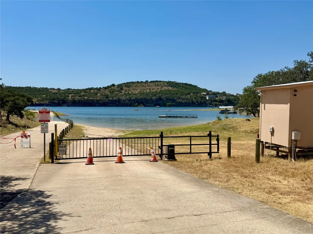 21500 Falcon Lane Lago Vista, TX 78645