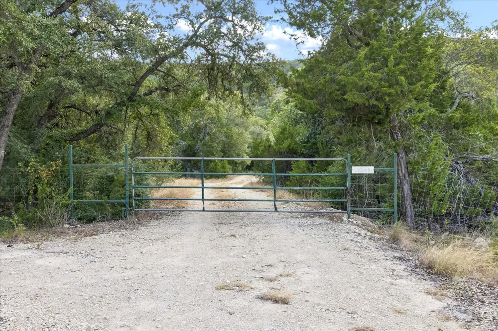 1920 The Low Road San Marcos, TX 78666