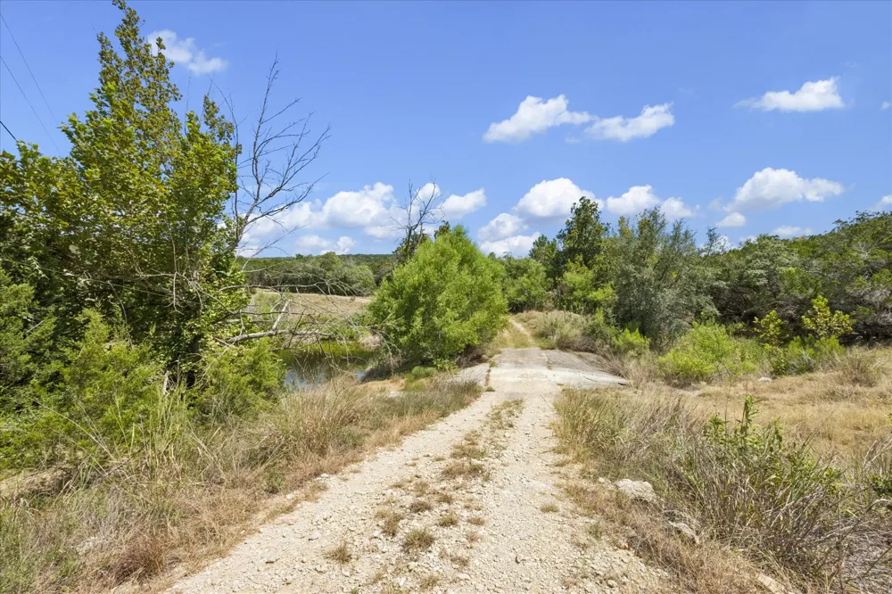 1920 The Low Road San Marcos, TX 78666