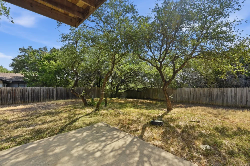 22407 Briarcliff Drive Spicewood, TX 78669
