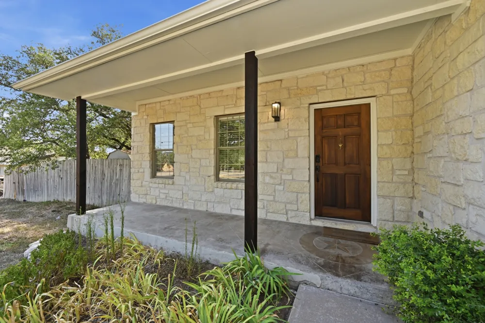 22407 Briarcliff Drive Spicewood, TX 78669