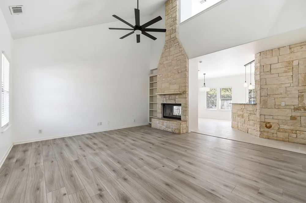 22407 Briarcliff Drive Spicewood, TX 78669