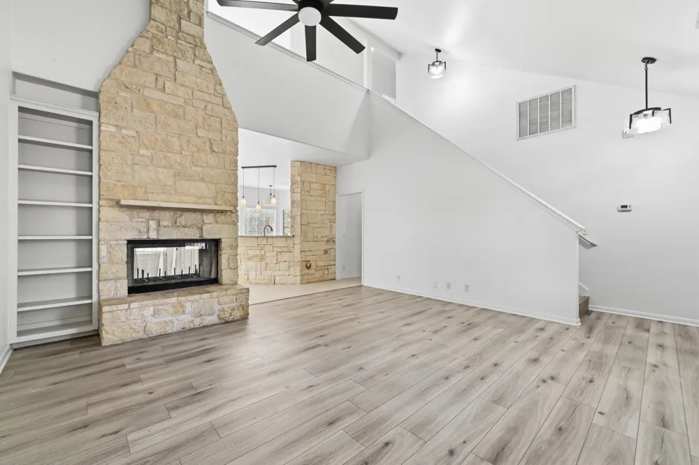 22407 Briarcliff Drive Spicewood, TX 78669