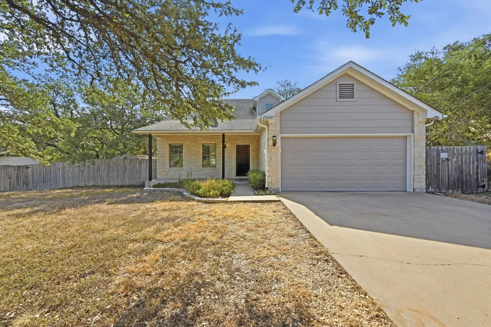 22407 Briarcliff Drive Spicewood, TX 78669