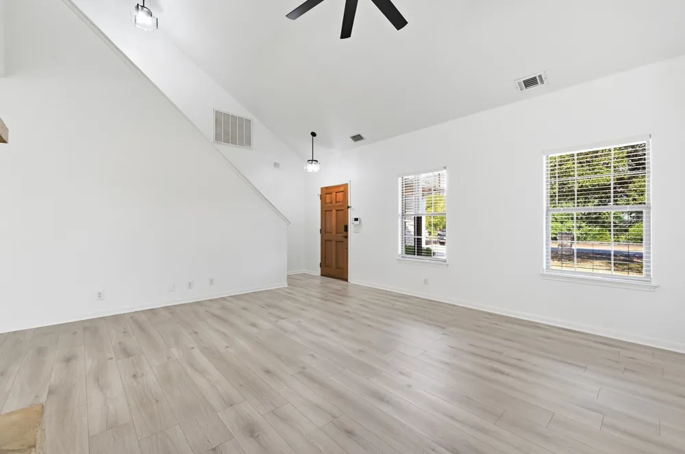 22407 Briarcliff Drive Spicewood, TX 78669