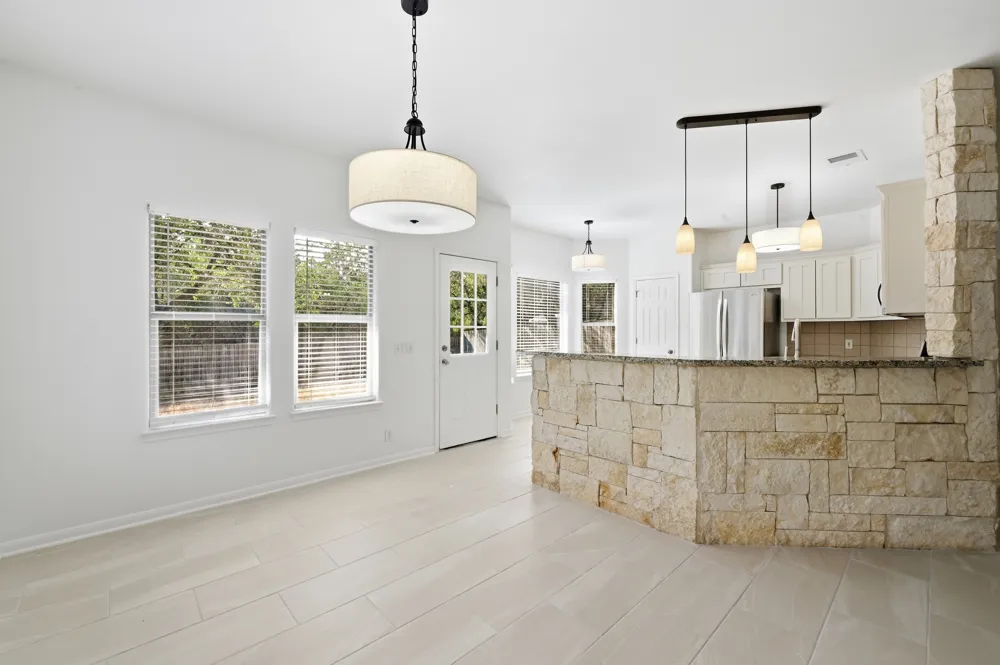22407 Briarcliff Drive Spicewood, TX 78669