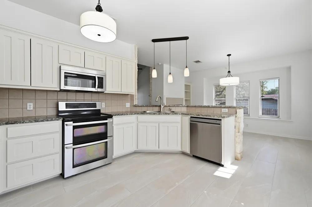22407 Briarcliff Drive Spicewood, TX 78669