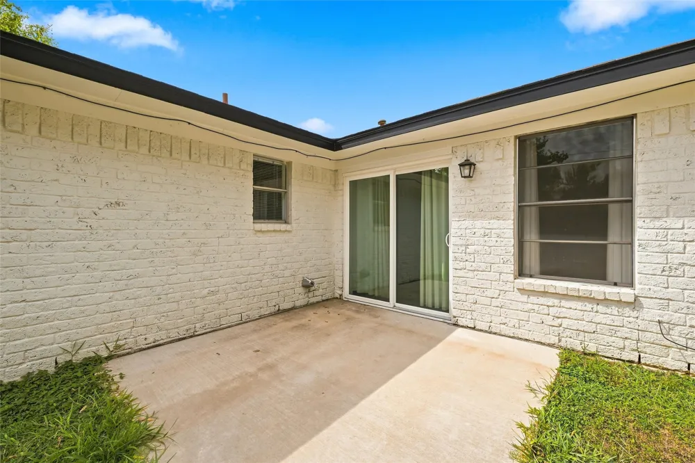 1113 Victoria Street Bellmead, TX 76705