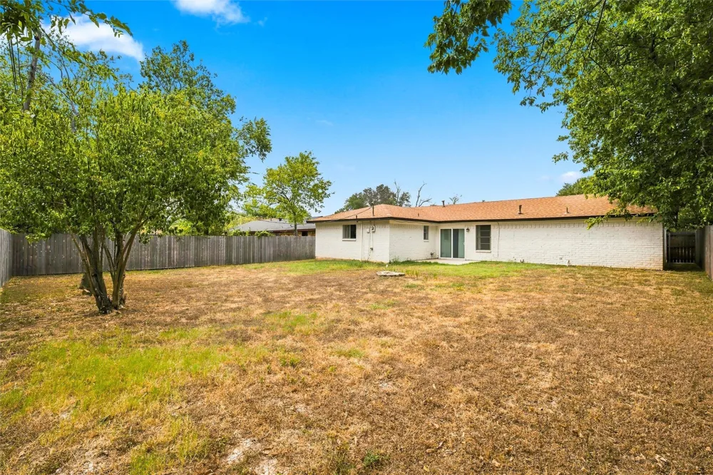 1113 Victoria Street Bellmead, TX 76705