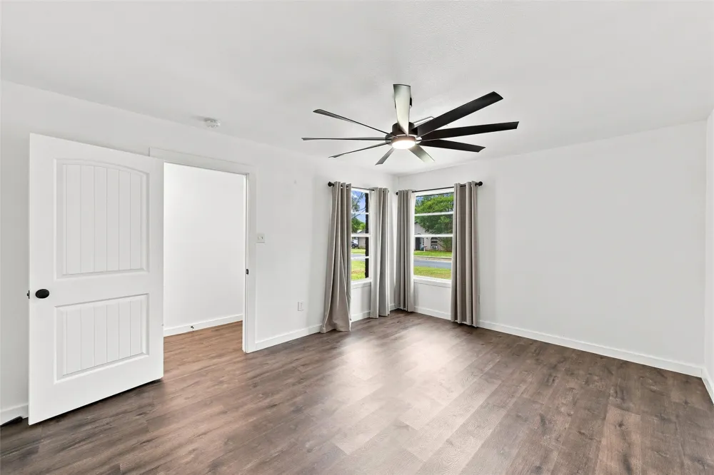 1113 Victoria Street Bellmead, TX 76705