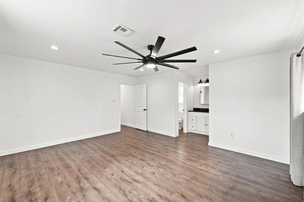 1113 Victoria Street Bellmead, TX 76705
