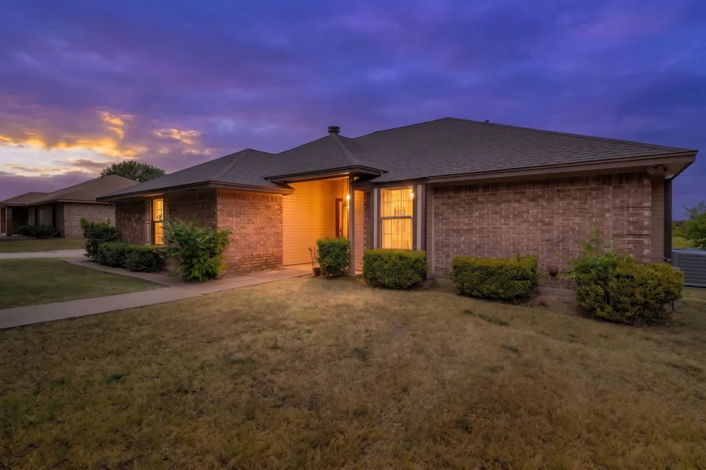 502 Celeste Drive Robinson, TX 76706