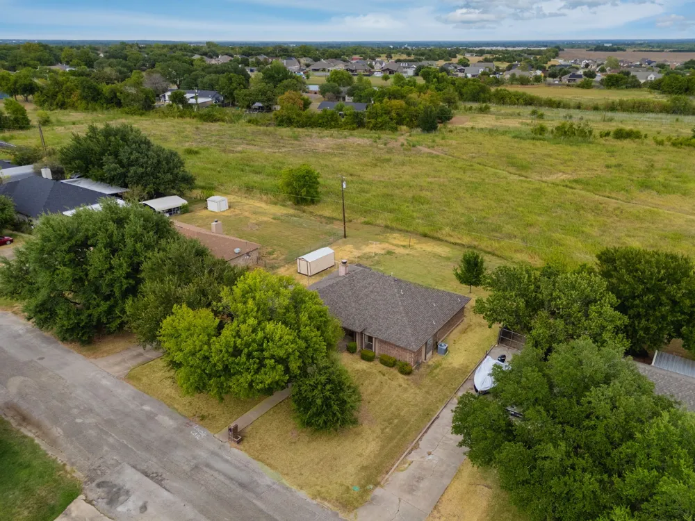 502 Celeste Drive Robinson, TX 76706