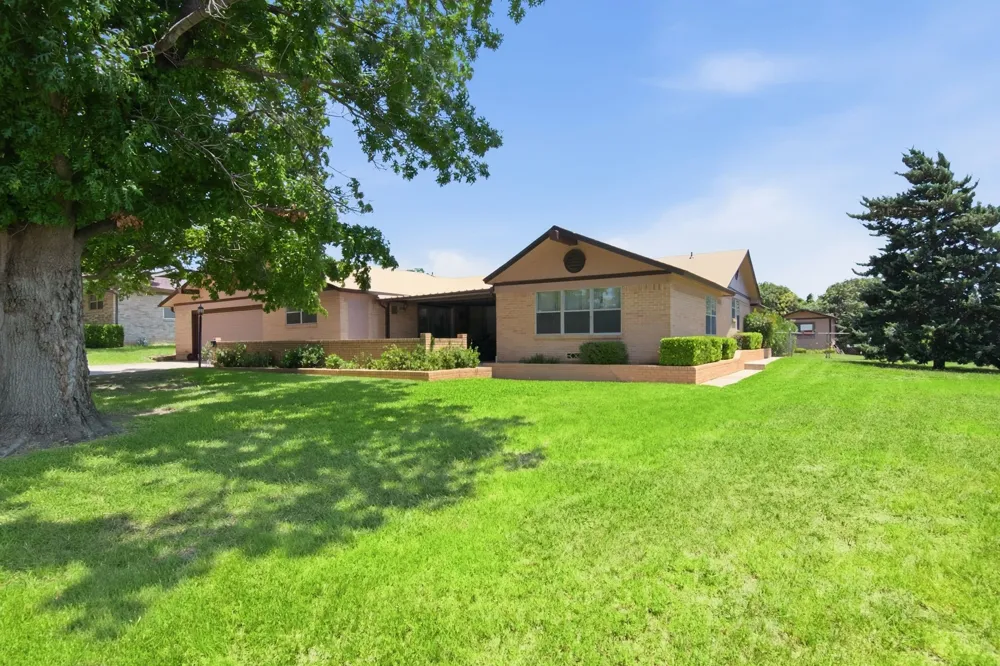 4100 Big Bend Trail Lake Worth, TX 76135