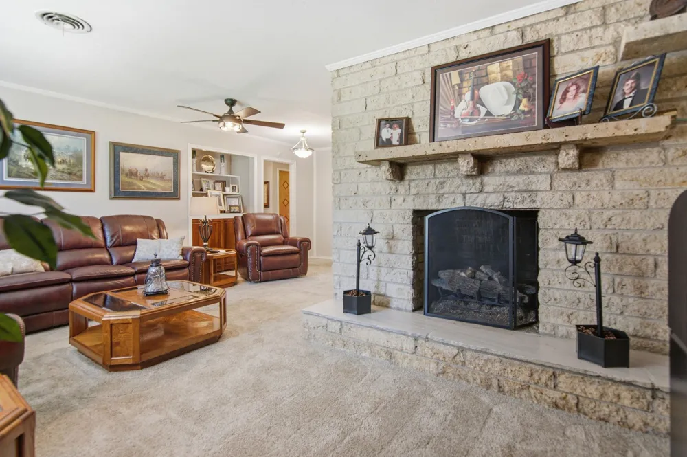 4100 Big Bend Trail Lake Worth, TX 76135