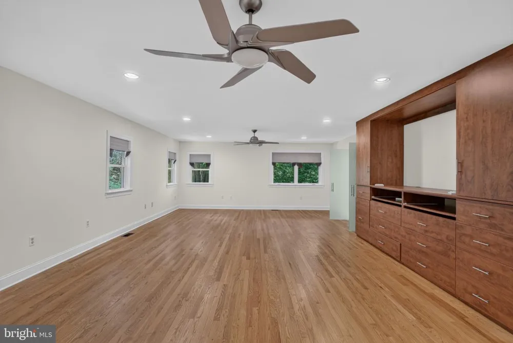 427 UPPER PIKE CREEK ROAD Newark, DE 19711