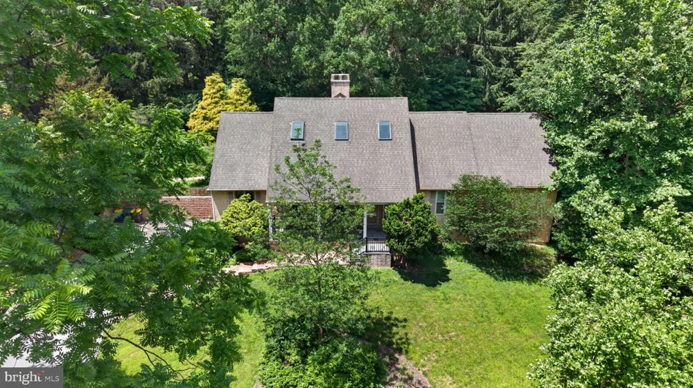 427 UPPER PIKE CREEK ROAD Newark, DE 19711