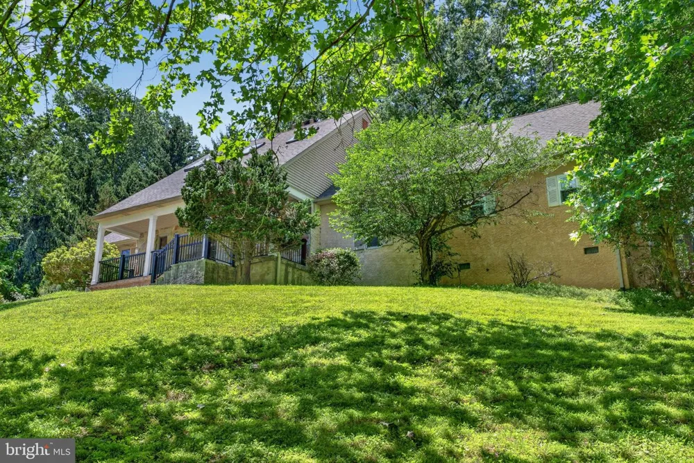 427 UPPER PIKE CREEK ROAD Newark, DE 19711