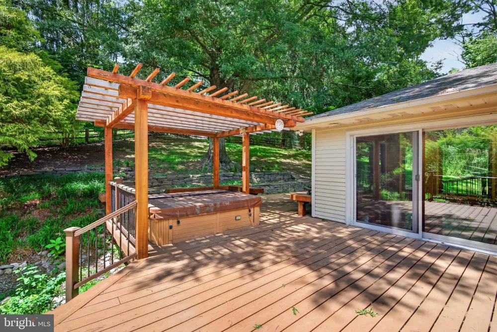 427 UPPER PIKE CREEK ROAD Newark, DE 19711