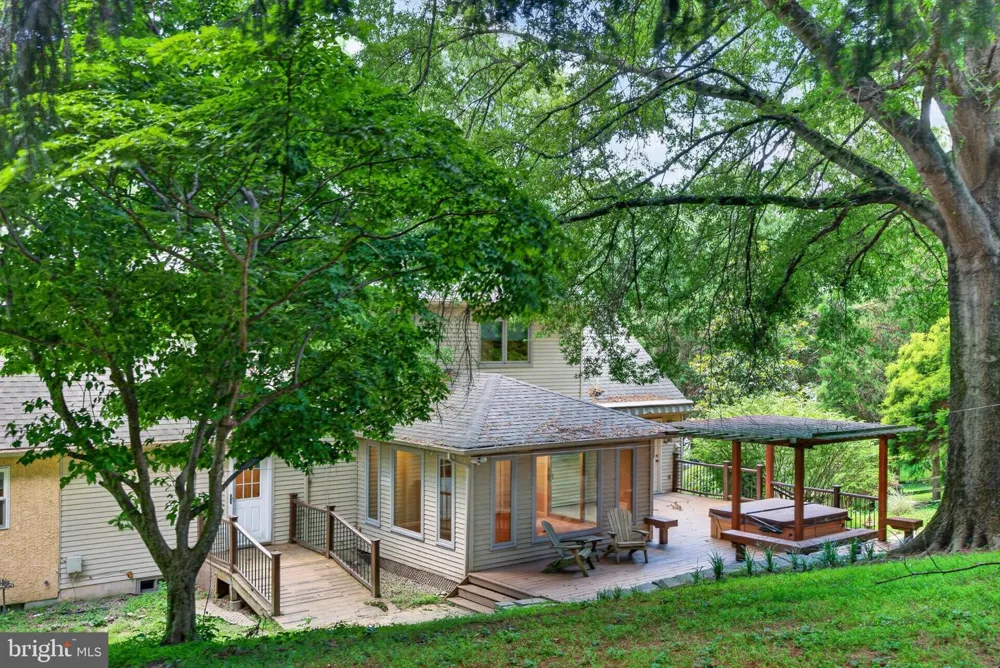 427 UPPER PIKE CREEK ROAD Newark, DE 19711
