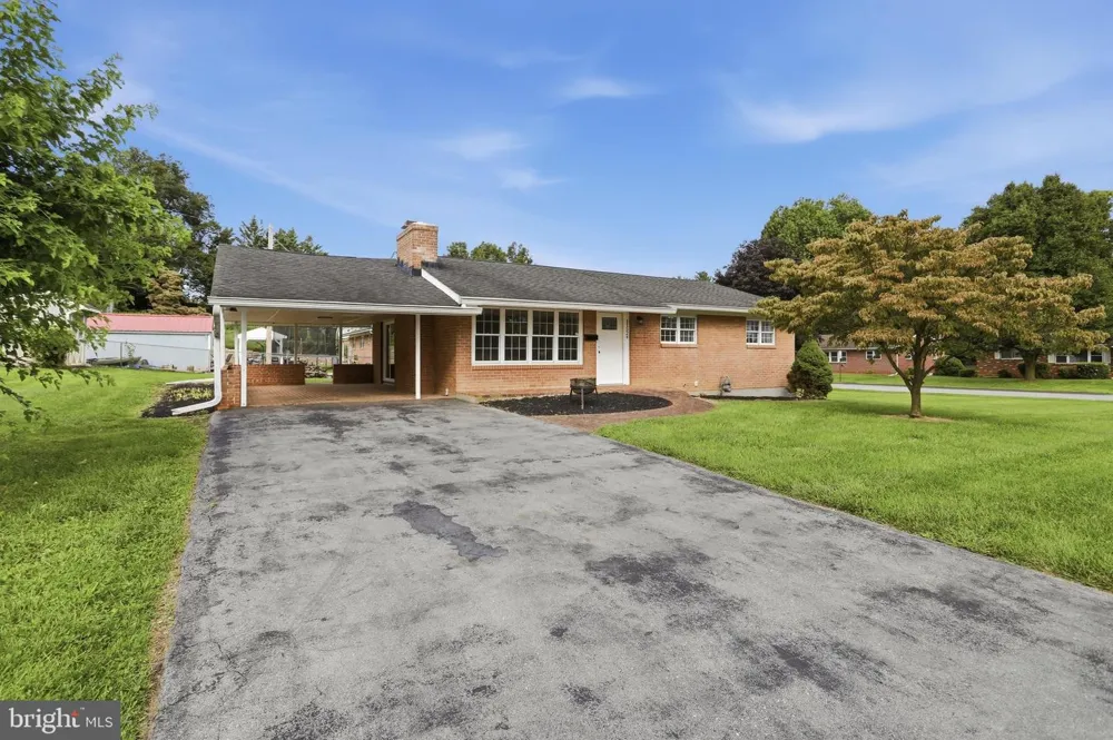 11524 GREENBERRY Hagerstown, MD 21740
