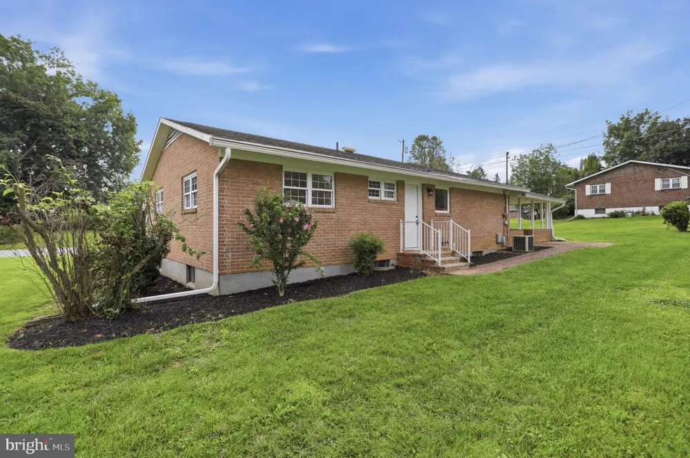 11524 GREENBERRY Hagerstown, MD 21740