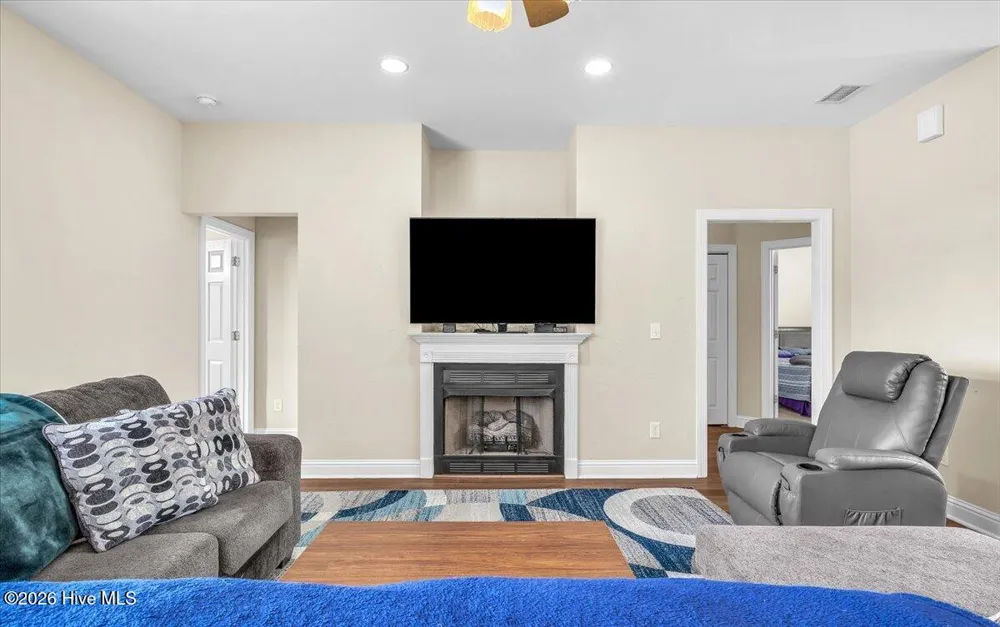 38 Castle Bay Drive Hampstead, NC 28443