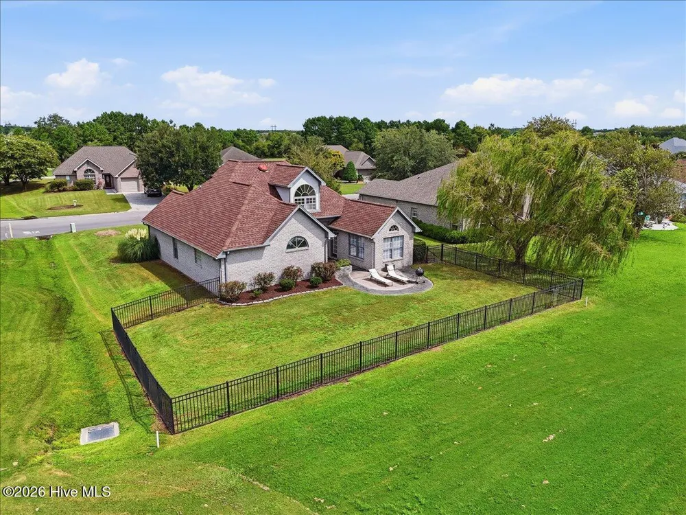 38 Castle Bay Drive Hampstead, NC 28443