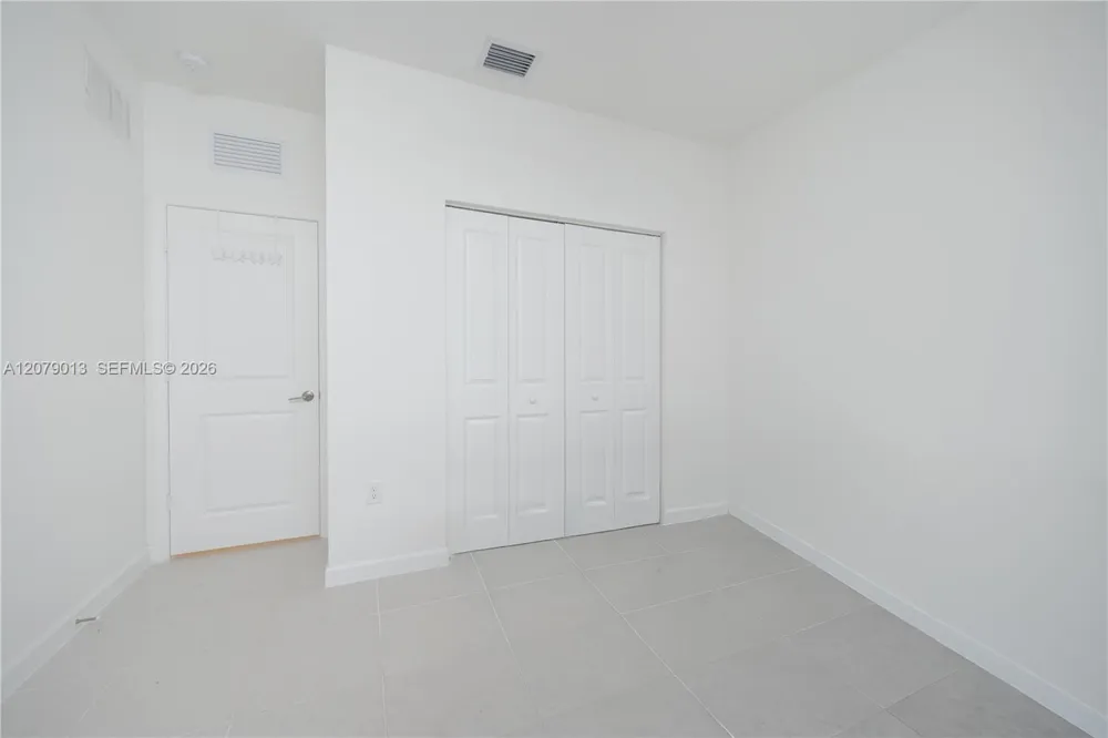 13609 SW 185th Ln Miami, FL 33177