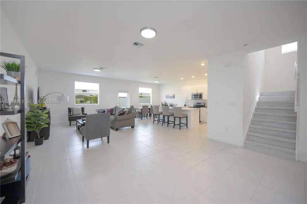 13609 SW 185th Ln Miami, FL 33177