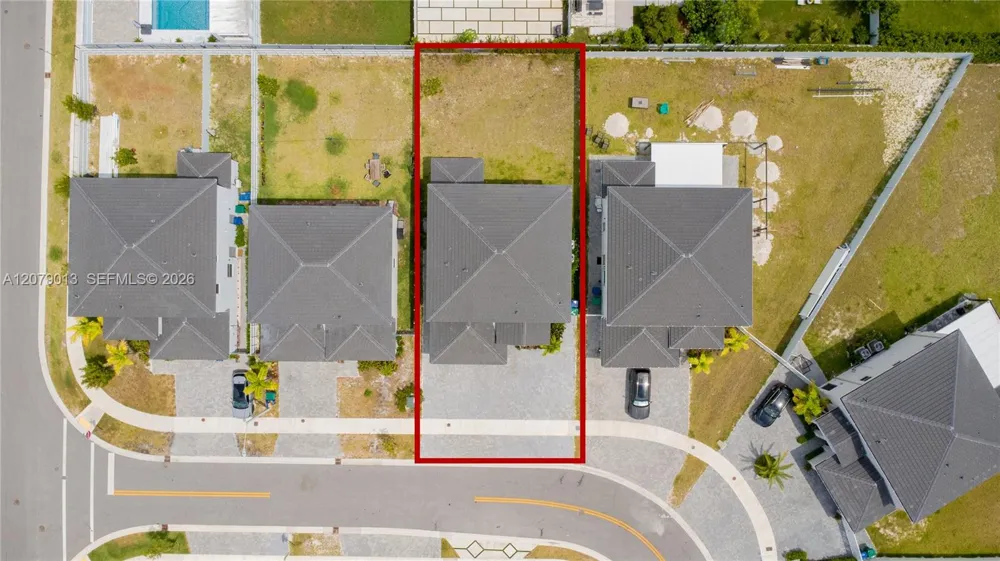 13609 SW 185th Ln Miami, FL 33177