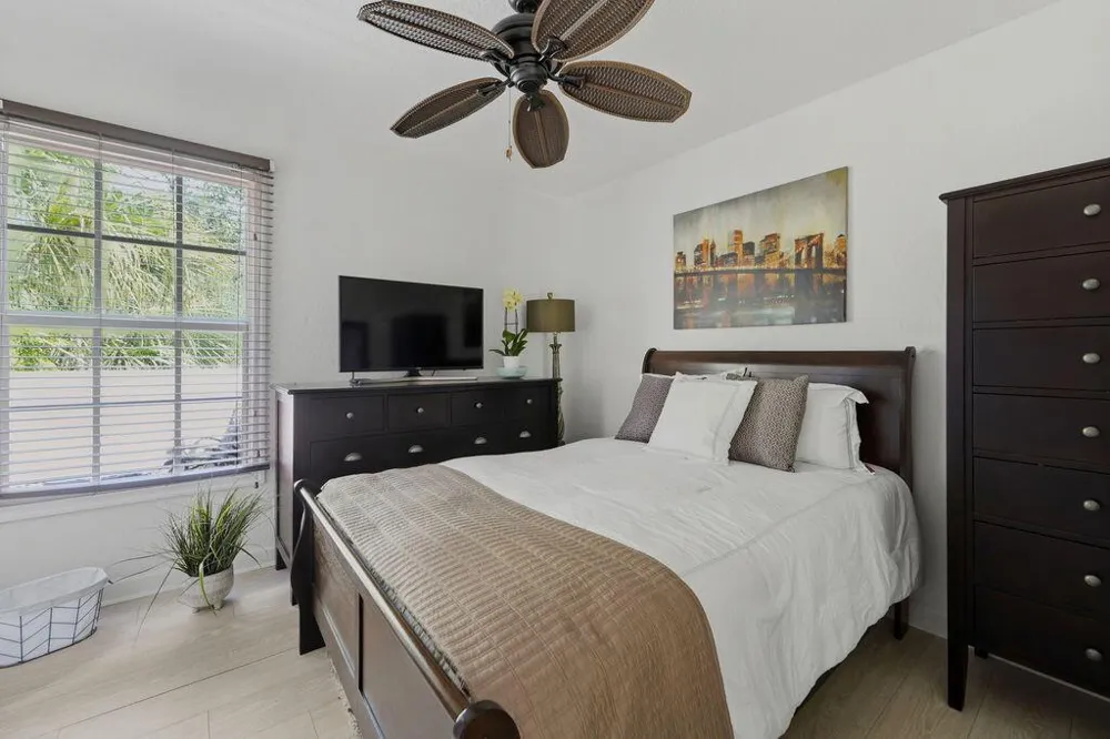 8074 MURANO CIRCLE Palm Beach Gardens, FL 33418