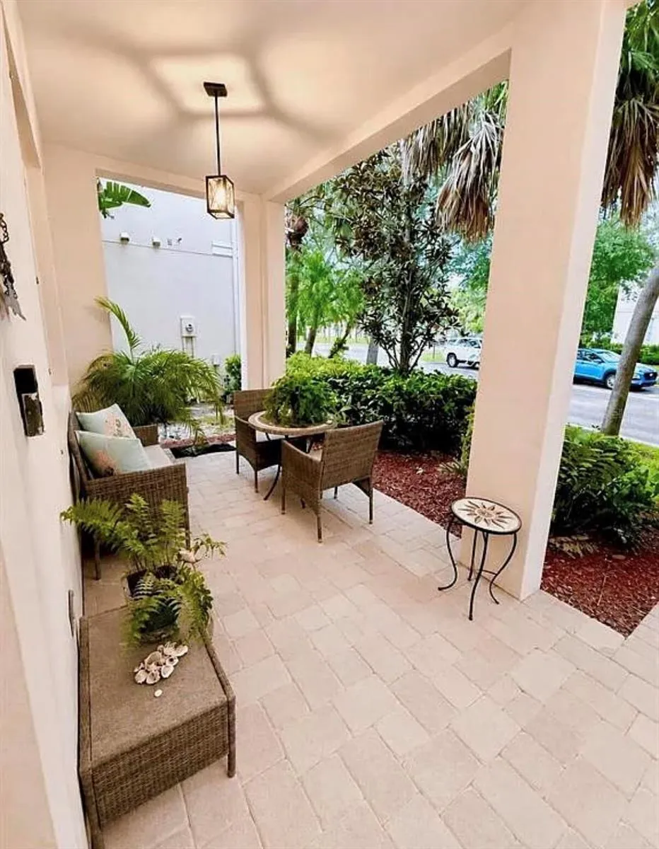8074 MURANO CIRCLE Palm Beach Gardens, FL 33418