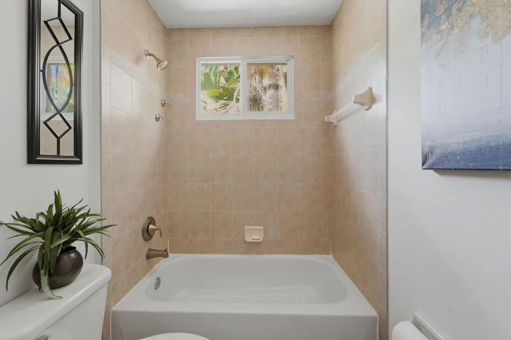 8074 MURANO CIRCLE Palm Beach Gardens, FL 33418