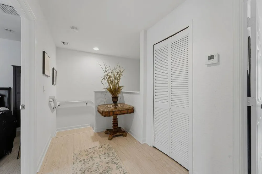 8074 MURANO CIRCLE Palm Beach Gardens, FL 33418