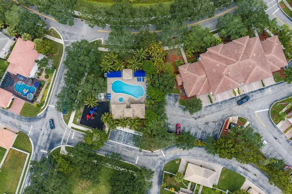 8074 MURANO CIRCLE Palm Beach Gardens, FL 33418