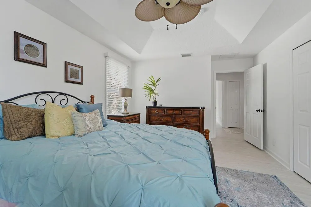 8074 MURANO CIRCLE Palm Beach Gardens, FL 33418