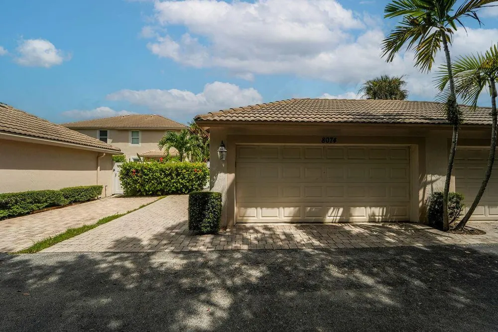 8074 MURANO CIRCLE Palm Beach Gardens, FL 33418