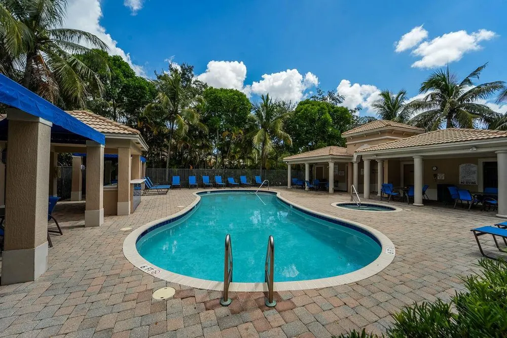 8074 MURANO CIRCLE Palm Beach Gardens, FL 33418