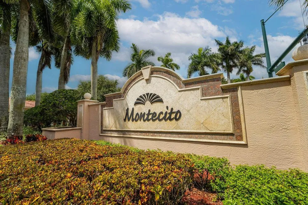 8074 MURANO CIRCLE Palm Beach Gardens, FL 33418