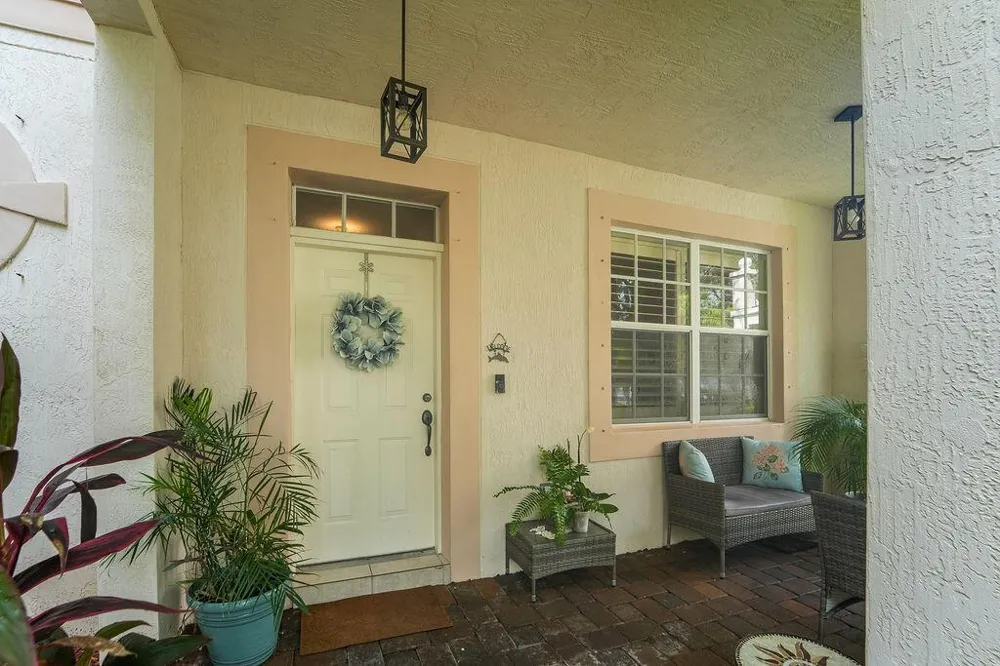 8074 MURANO CIRCLE Palm Beach Gardens, FL 33418