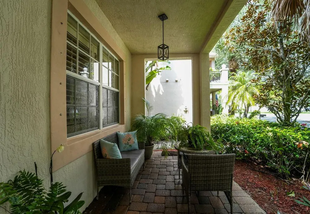 8074 MURANO CIRCLE Palm Beach Gardens, FL 33418