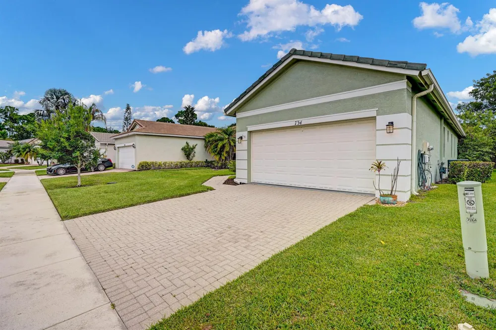 734 SW Rocky Bayou Terrace Port St. Lucie, FL 34986
