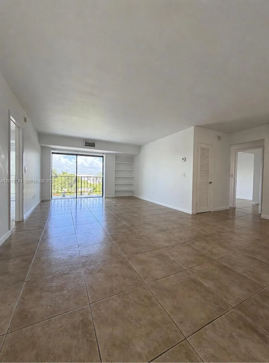 77 Crandon Blvd #5C Key Biscayne, FL 33149