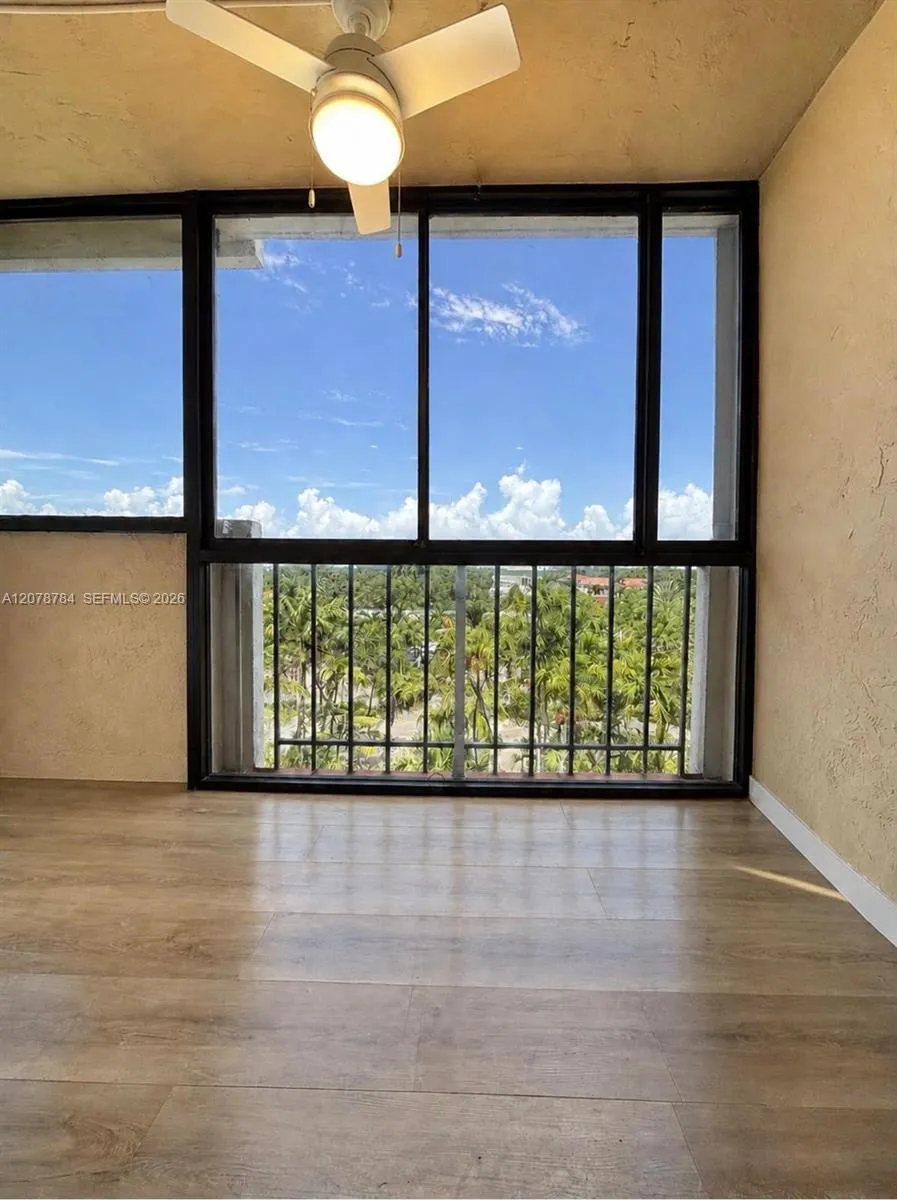 77 Crandon Blvd #5C Key Biscayne, FL 33149