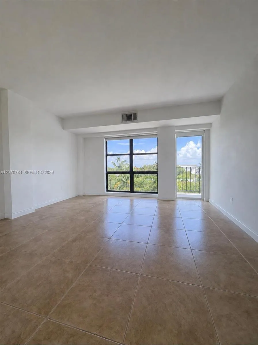 77 Crandon Blvd #5C Key Biscayne, FL 33149