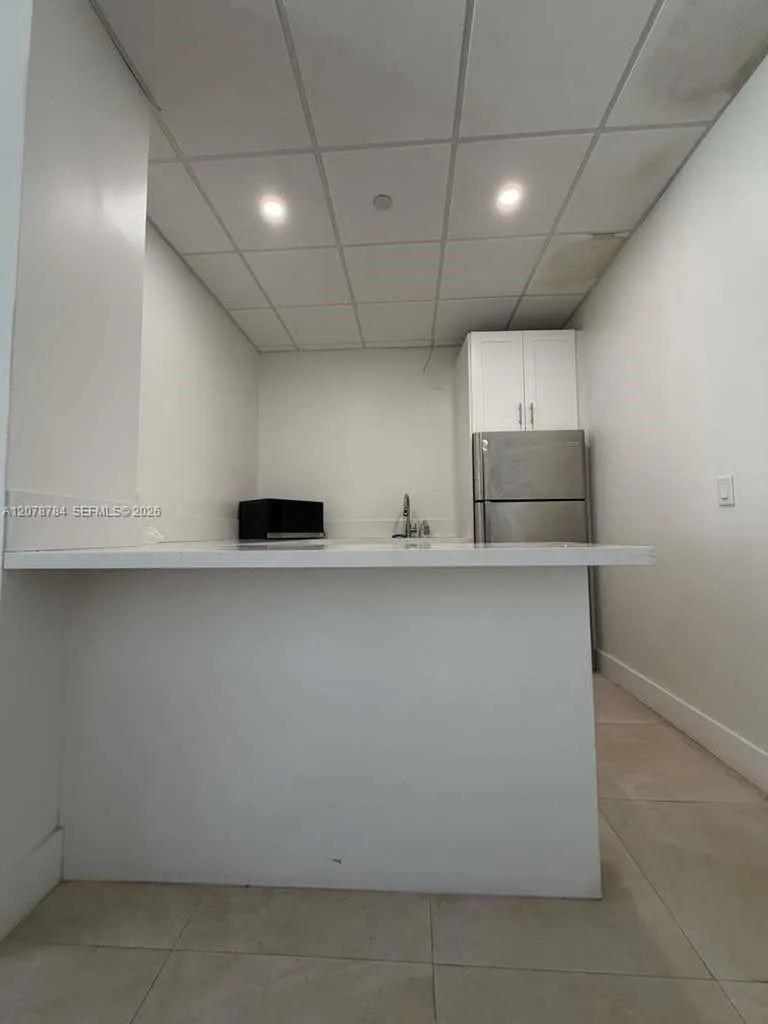 77 Crandon Blvd #5C Key Biscayne, FL 33149