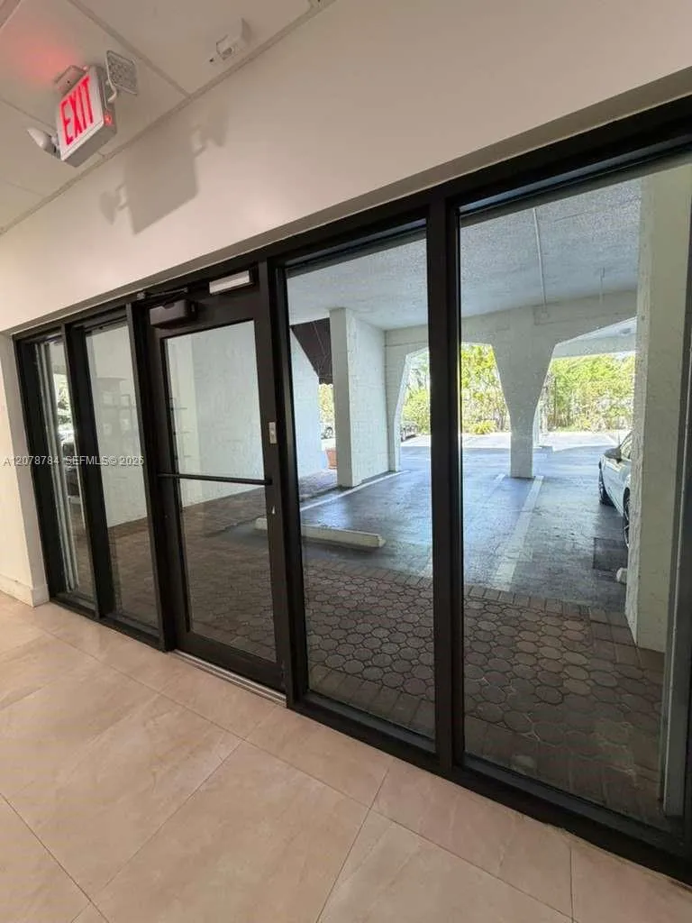 77 Crandon Blvd #5C Key Biscayne, FL 33149