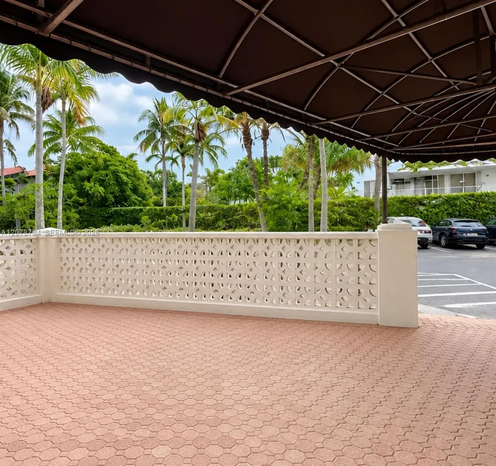 77 Crandon Blvd #5C Key Biscayne, FL 33149
