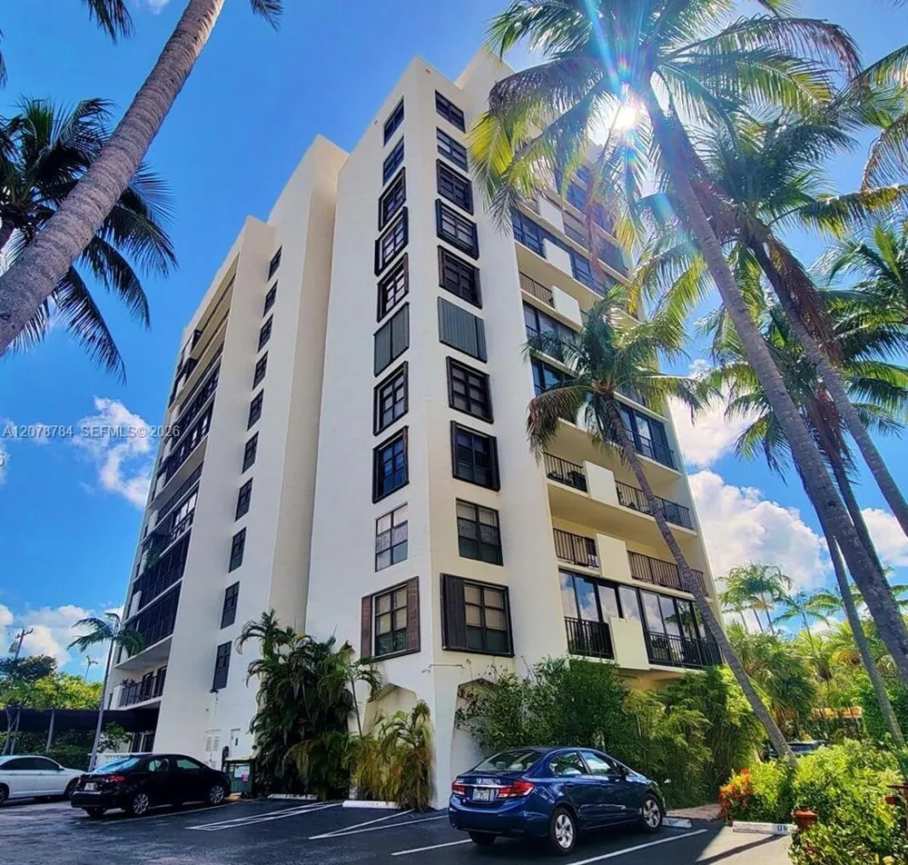 77 Crandon Blvd #5C Key Biscayne, FL 33149